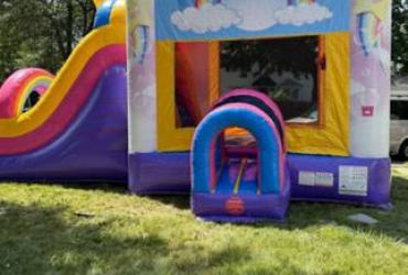 Mega bounce houses for rent (Buffalo)