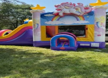 Mega bounce houses for rent (Buffalo)