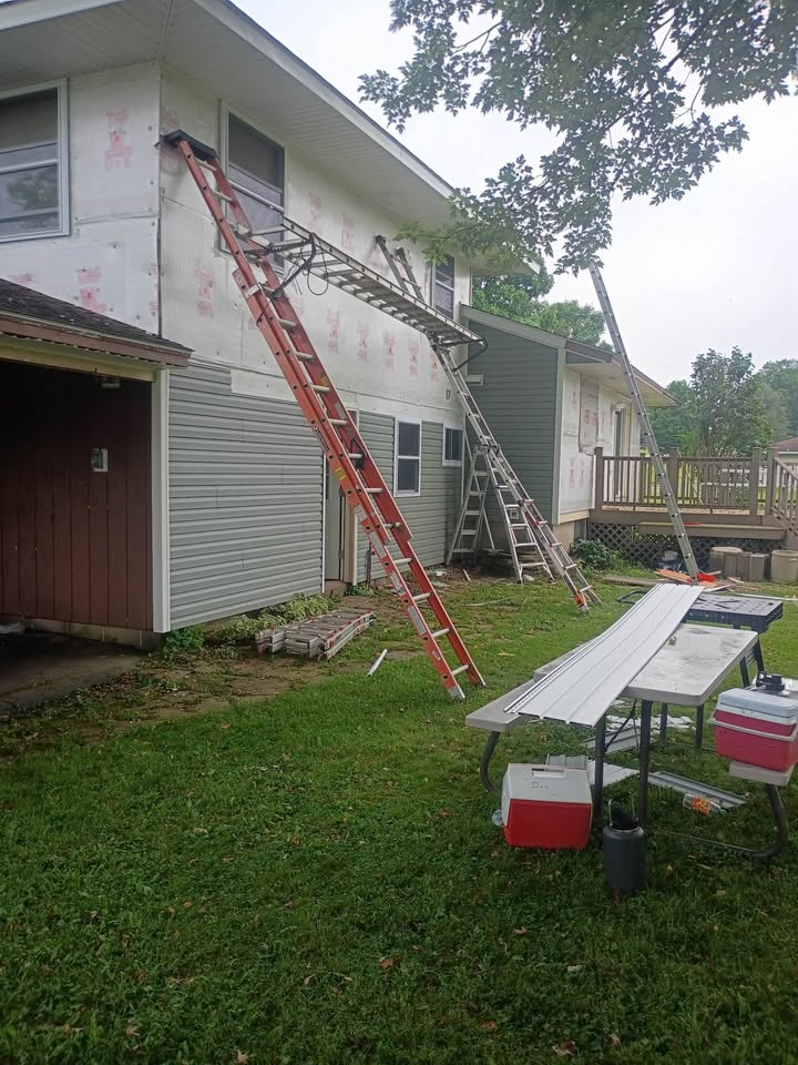 Amish Work Crew