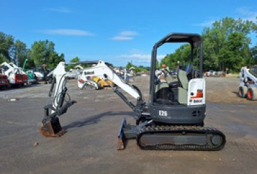 2017 BobCat E26