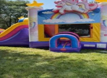 Mega bounce houses for rent (Buffalo)
